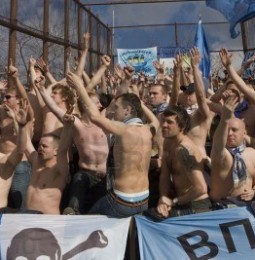 Calcio: I tifosi dello Zenit dicono no a neri e gay