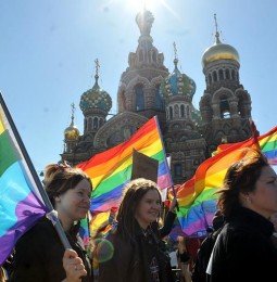 Gli 8 aspetti che il governo russo considera come “propaganda gay”