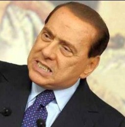 Berlusconi: Tutti siamo gay per il 25%, ma io sono lesbica. Poi attacca i giudici