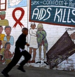 L’impegno dell’Italia nella lotta globale all’aids: molte belle parole ma zero fatti