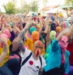 Berlino: un video di Peaches per la liberazione delle “Pussy Riot”