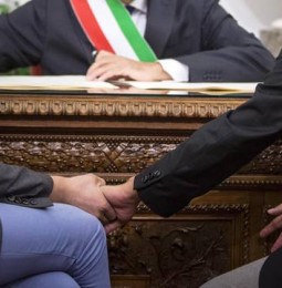Mentre l’Italia discute, dall’UE nuovo si alle Unioni Civili e al matrimonio