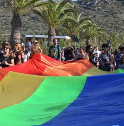 Orrù atacat su Sardegna Pride “Carrasegare”. Su MOS “Ignorante”